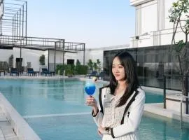 SZ Canalside Hotel