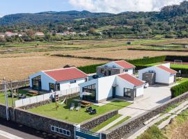 Photography House by PontaNegraAzores, hotel a Altares