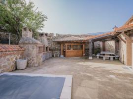 El Cauce, hotel a Navaluenga