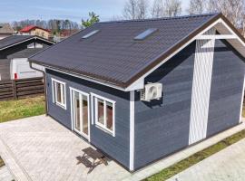 Dzintarjūras Namiņš 38, hotel a Šķēde