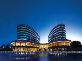 Beks Premium Resort & Spa，庫薩達斯的飯店
