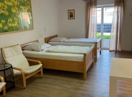 Monteurzimmer, Parkplatz, WLAN, Küche inkl, Hotel in Peine