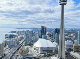 CN Tower and Lake View 1 Bedroom Condo in Downtown Toronto, hotel en Toronto