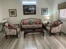 Ishan Apartments 3BHK, Hotel in Vadodara
