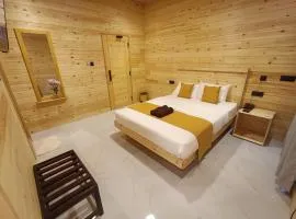 Wood Gold Ella