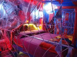 SPIDER-MAN house 2
