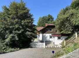Riant gelegen ruime Villa