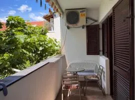 Cozy Family Apartment 50m to Beach