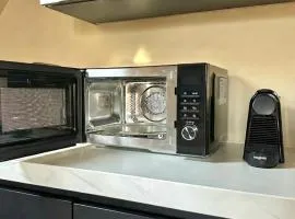 Breda Apartment w Kitchen & Private Bathroom 2p