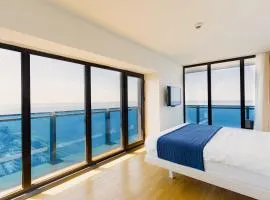 Guest Favorite Sea View Apartments