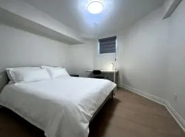 Brand New Basement Suite Private Batheroom Near 404 & shop