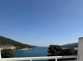 Adrian's Beach House by Max Gastro