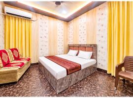 !!Hotel NMO Near Shree Ramjanam Bhumi Temple 1KM!!, hotel em Ayodhya