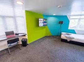 100 Dale road Studios in Guest house