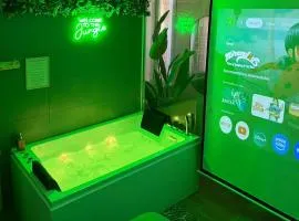 La Jungle - A71 - Jacuzzi et Cinéma