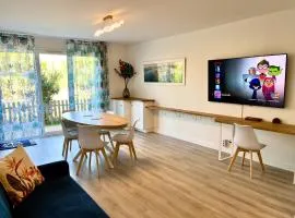 Apartment with a quiet garden and parking - 6 guests