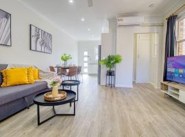 Coastal & Connected Summer Resort Parking, hotel v destinaci Cronulla