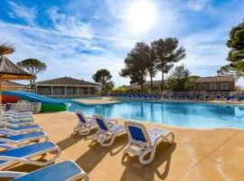 Maison cosy avec piscine partagée à Calvisson