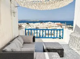 Elenitas Town House with veranda and sea view