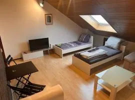 2 x Einzelbett Studio Dusche Küche