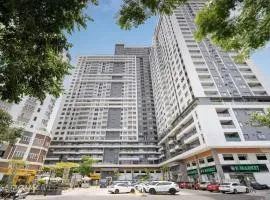 Monarchy Luxury Serviced Apartments - By Charm Homestay Vietnam