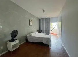 Quarto com varanda privada a 160 metros da Praia do Farol da barra 2