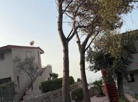 Panoramic apartment in Gliaca di Piraino, hotel u gradu 'Gioiosa Marea'