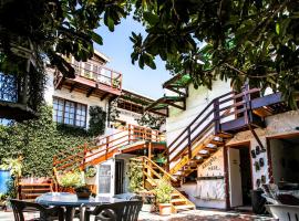 Zoete Inval Travelers Lodge-Backpacker Loft, хотел в Херманус