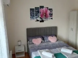 Studio 1212