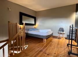 Domaine Santa Petronilla "Piscine", hotel i Rogliano