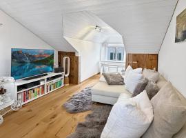 Stäfa में, होटल Elegant Lake Zurich House with Stunning Views and Private Terrace