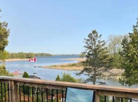 Thousand Islands Home, Gananoque, Kingston, Ontario, hotel sa Gananoque