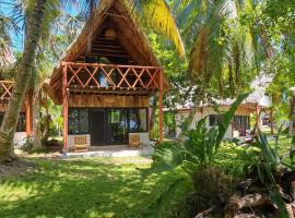 Xanthus Hotel, hotel v mestu Huay Pix