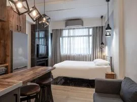 Condo next to metro st Athens!