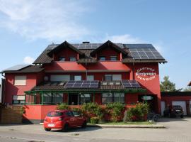 Pension Kirchenwirt, hotel económico en Niederaichbach
