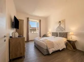 Dimoras Elegant Rooms