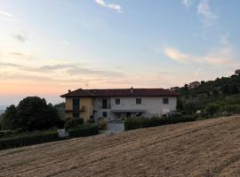 Bed & Breakfast Cascina Beatrice, hotell i Rodello