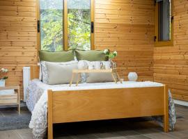 Platres Mountain Retreat by Cyprus Horizons, hotel i Platres