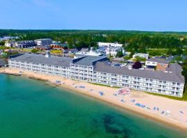 Hamilton Inn Select Beachfront, hotel in Mackinaw City