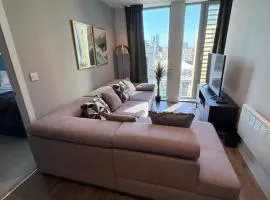 Cosy Modern Luxury City Centre Apartment with Gym & Spa