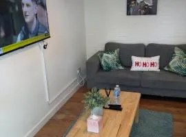 Two-bedroom house with a workspace in Basildon