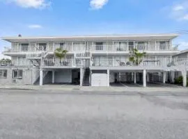 Sunset Beach Hotel