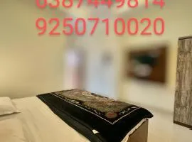 Ayodhya guest house Krishna- near Ram Mandir- by Walking distance