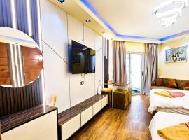 Sea view luxury C201 free WiFi, hotelli kohteessa Hurghada