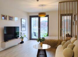 New Modern Apartment in Metropolis, Centrum & Nivy, Hotel in Nivy