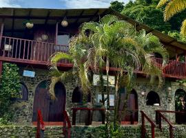 Posada Turística Rocas De Cabo Marzo, hotell i Bahía Solano