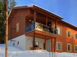 VILLENKUJA 5B (3 mh rantahuvila)