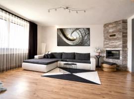 Holiday House Jana, hotel em Muráň