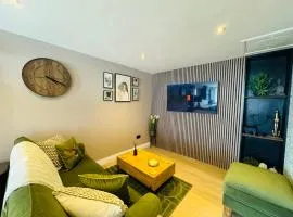 Station House - Platform 1 - 2 Bedrooms - Sleeps 3