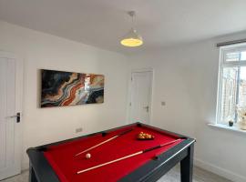 3 Bedroom House With Pool Table, hotel a Lowestoft